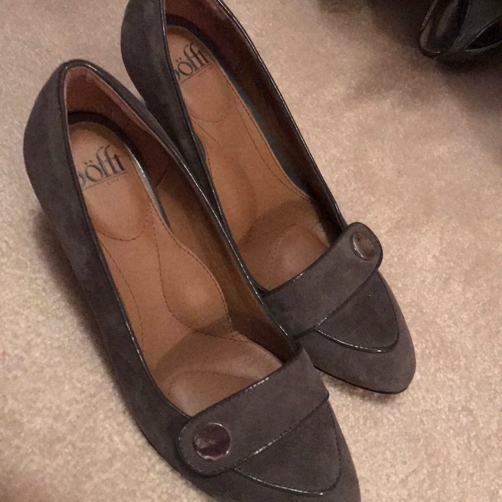 Brand new Sofft gray shoes.